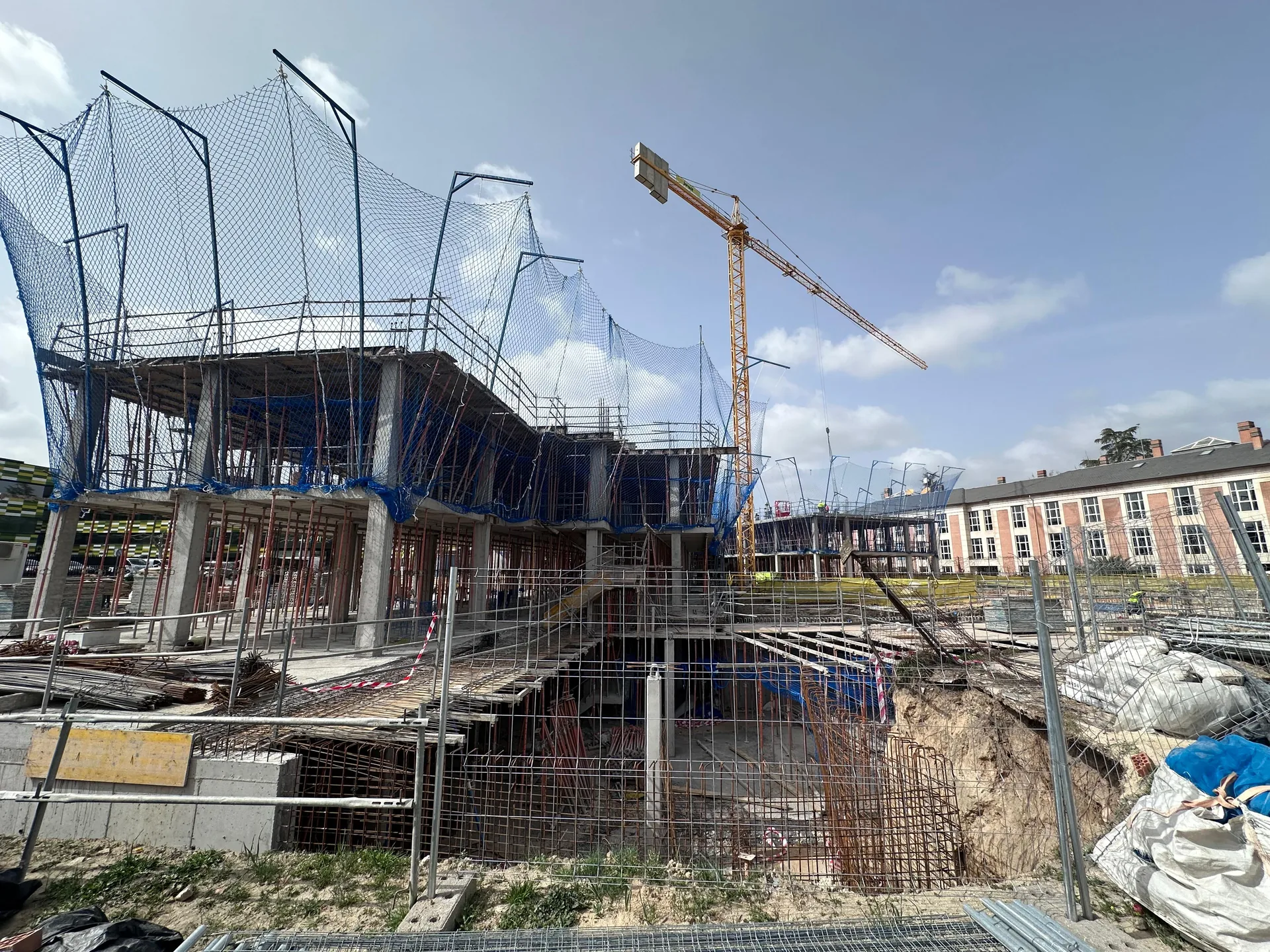 Concrete structure of Inversiones Valdemarín under construction, March 2026